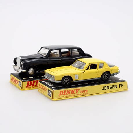 LEKSAKSBILAR 2 St Dinky Toys Rolls Royce Phantom Limousine Och