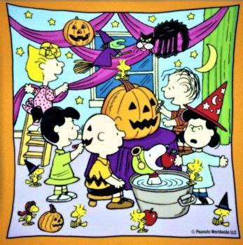 Solve Peanuts Gang Halloween jigsaw puzzle online with 361 pieces