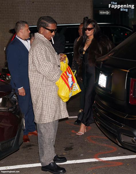 Rihanna Nude The Fappening Photo 8217500 FappeningBook