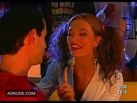 DECISIONES DE VIDA NUDE SCENES AZNude