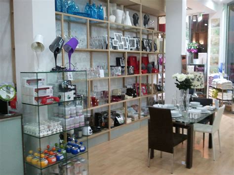 Tienda Zuhaus en General Moscardó nº5