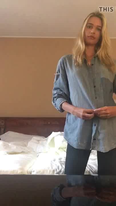 Horny Light Haired Getting Unclothed For Her Pc Camera Hotntubes