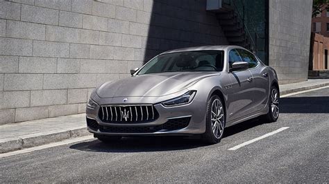 Review The Maserati Ghibli S Brings Four Maserati Ghibli Gran Lusso