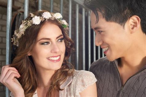 8 Things to Remember When Dating an Aquarius Womanitely