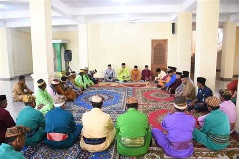 Penjabup Hendriwan Buka Musyawarah Adat Daerah Kabupaten Boalemo