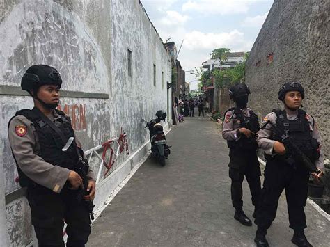 Jumlah Teroris Ditangkap Densus 88 Setelah Bom Medan Tagar