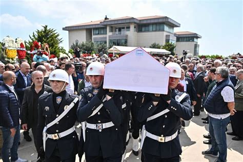 Süleyman Soylu ile İmamoğlu Mehmet Ali Yılmaz ın cenazesinde aynı