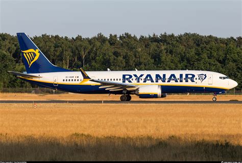 EI HGM Ryanair Boeing 737 8200 MAX Photo by Tim Patrick Müller ID