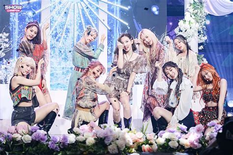 Twice At Show Champion Twice Jyp Ent Photo Fanpop