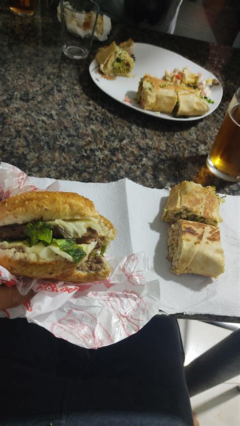 [I ate] hamburger + chicken shawarma + falafel shawarma, a good