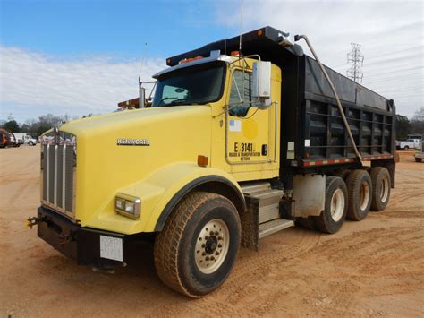 2003 KENWORTH T800 Dump Truck - J.M. Wood Auction Company, Inc.