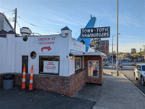 Town Topic Hamburgers Broadway - Kansas City, MO 64108 - Menu, Reviews ...