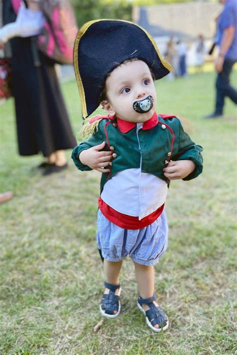 L Adorable Petit Prince Joachim Murat Assiste La Reconstitution De La