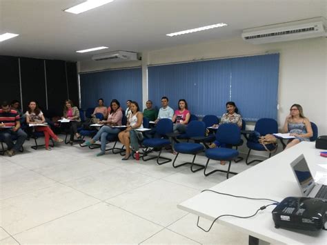 Curso Inglês para Proficiência Básico Avançado UNIVERSIDADE