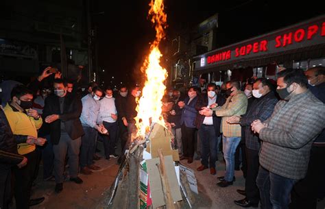 Lohri celebrated with traditional fervor, customary rituals - Jammu ...