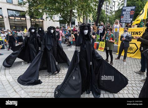 Extinci N La Brigada Negra De La Rebeli N Se Une A Una Protesta Frente