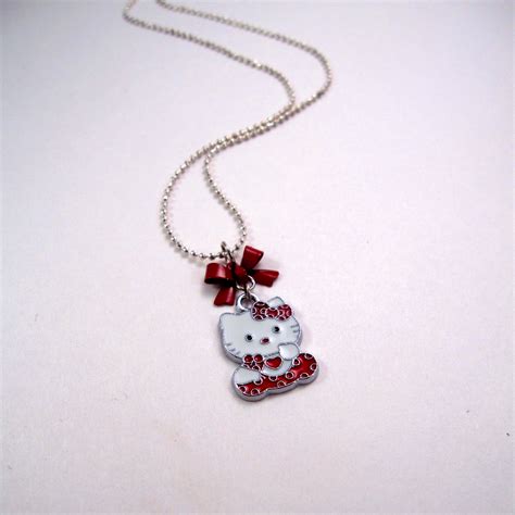 Sole: Hello Kitty- Red Bow