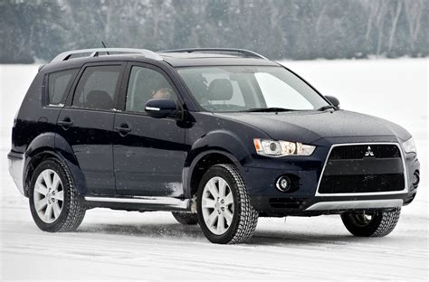 Mitsubishi Outlander XL (Мицубиси Аутлендер Икс Эль)