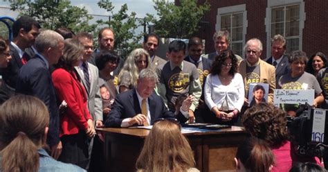 Mayor De Blasio Signs Vision Zero Bills Into Law Cbs New York