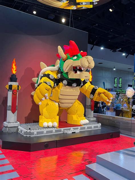 Giant LEGO Bowser at SDCC 2022 by IAmAutism on DeviantArt