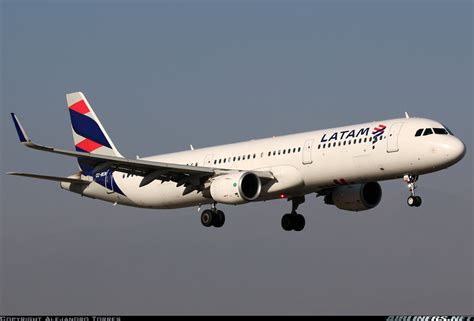 Airbus A321 211 Latam Airlines Aviation Photo 5496993