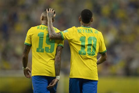 Com Show Da Dupla Neymar E Raphinha Brasil Vence Uruguai E Fica Muito