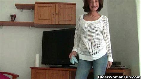 Mature Cleaning No Panties Search XNXX