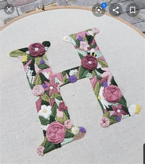 Pin By Ana 333 On Bordar Hand Embroidery Letters Embroidery Alphabet