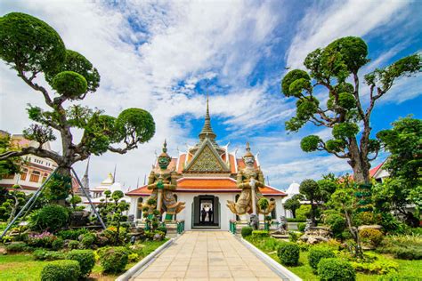 Solo Travel: the Temples & Beaches of Thailand