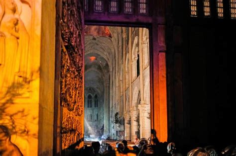 Incendie à Notre Dame De Paris Les Premières Images Impressionnantes