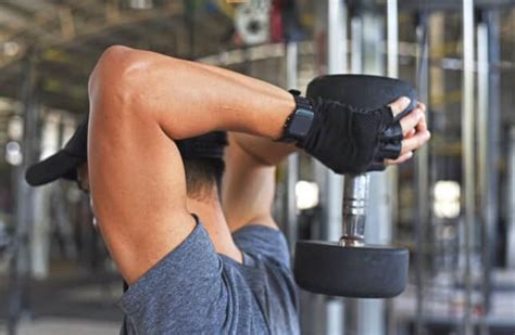 Comment bien réaliser lextension triceps avec haltère