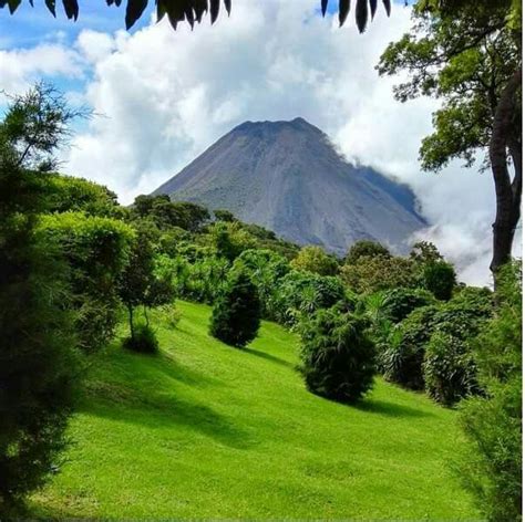 Izalco Volcano, El Salvador | Izalco, El salvador travel, San salvador