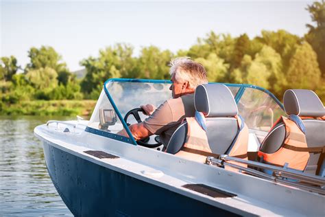 Blog How To Drive A Boat Safely And Confidently