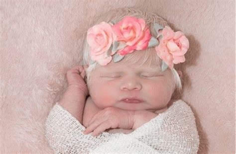 Il y a quelques années une petite fille blonde est née dans une famille mexicaine À quoi