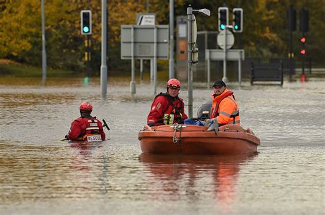 Uk Flooding Live Updates On Conditions In Sheffield Doncaster And