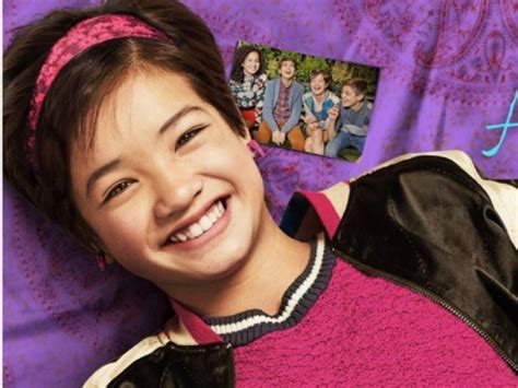 Disney Lleva Su Primera Historia Gay A La TV