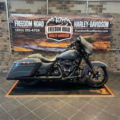 2022 Harley-Davidson® Street Glide® Special Gunship Grey - Black Finish ...