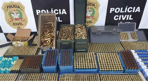 Pol Cia Civil Apreende Grande Quantidade De Armas Na Regi O