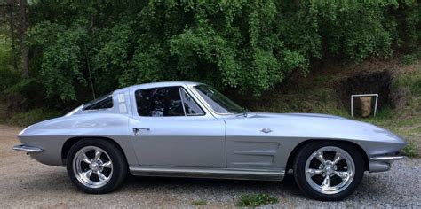 1964 Chevy Corvette With 17x7 Torq Thrust II Wheels