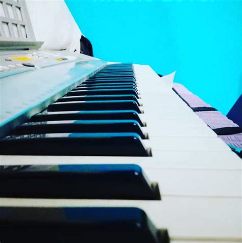 Intro Piano