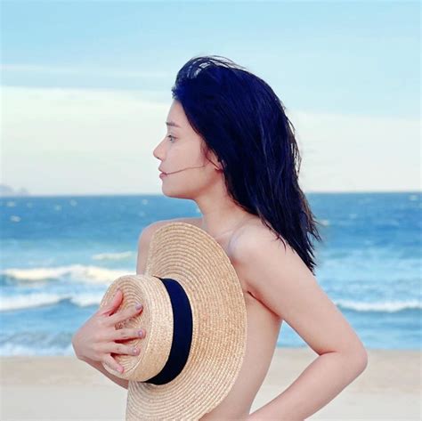 Ca S Tu I C C N Nh S I Th Nh Tung Nh Bikini N Ng R Y