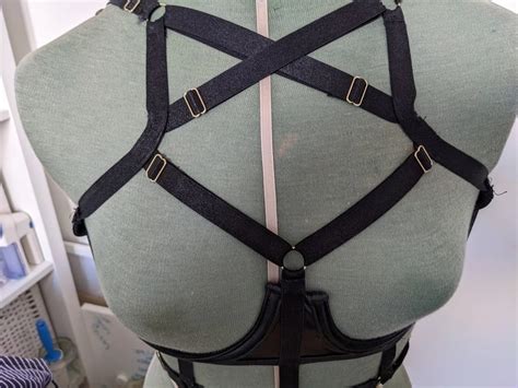 Peephole Bra Nude Pics XHamster