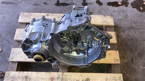 Gearbox VOLKSWAGEN TRANSPORTER 2 5 TDI EDEN