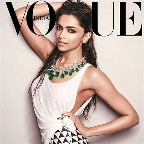 Deepika Padukone Posing In Hot Pants Hot Sexy Photos Deepika Padukone Images Wallpapers