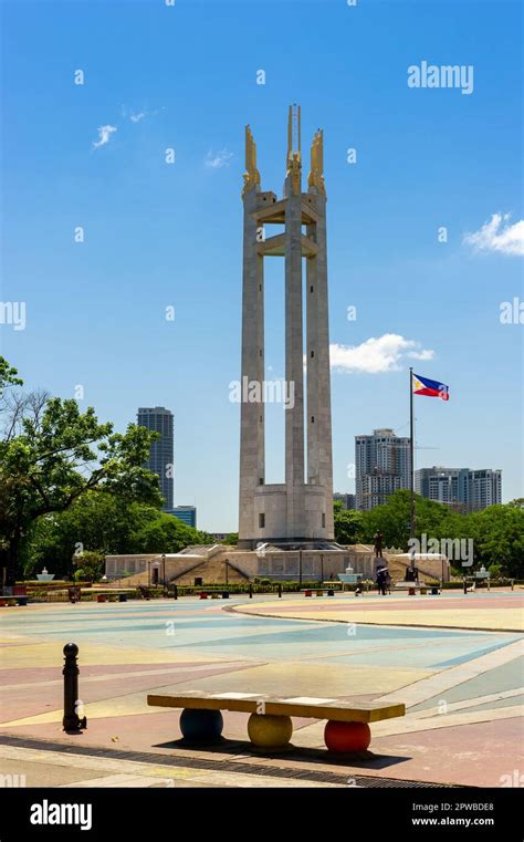 The Quezon Memorial Circle Manila The Philippines Stock Photo Alamy