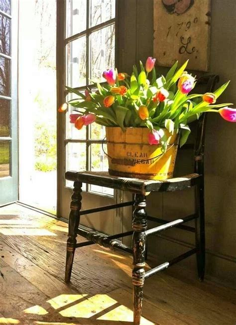 Pin by 정임 서 on 꽃 정물 Primitive decorating country Decor Spring flowers