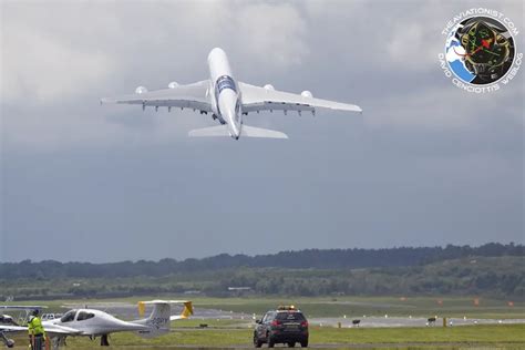 Farnborough 2012 photo: Airbus 380 amazing steep takeoff - The Aviationist