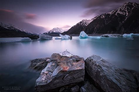 Glacial Lake complete with Icebergs: Tasman Lake, South Island, New Zealand [OP][4896 x 3264 ...