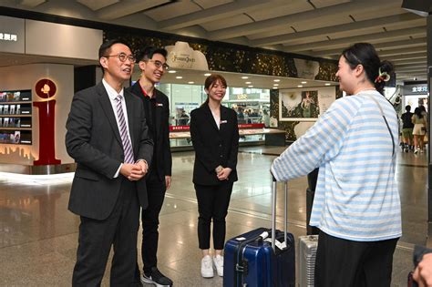 文化體育及旅遊局局長歡迎「個人遊」計劃適用城市旅客 新浪香港