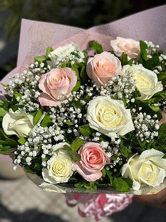 Buqu Rosas Brancas E Cor De Rosa Floricultura Em Bh Buqu De Rosas